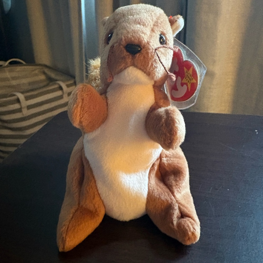 Vintage TY Beanie Baby “Nuts” the Squirrel